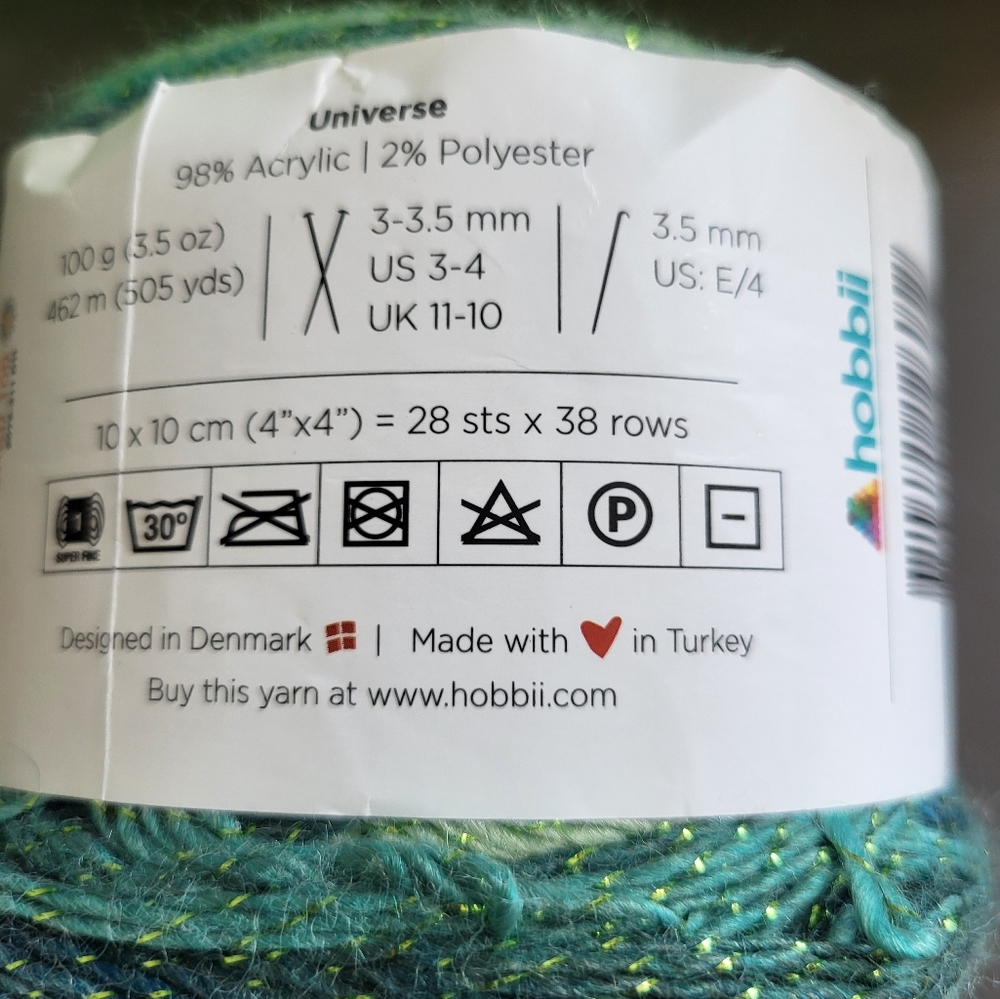 Hobbii yarn. Universe